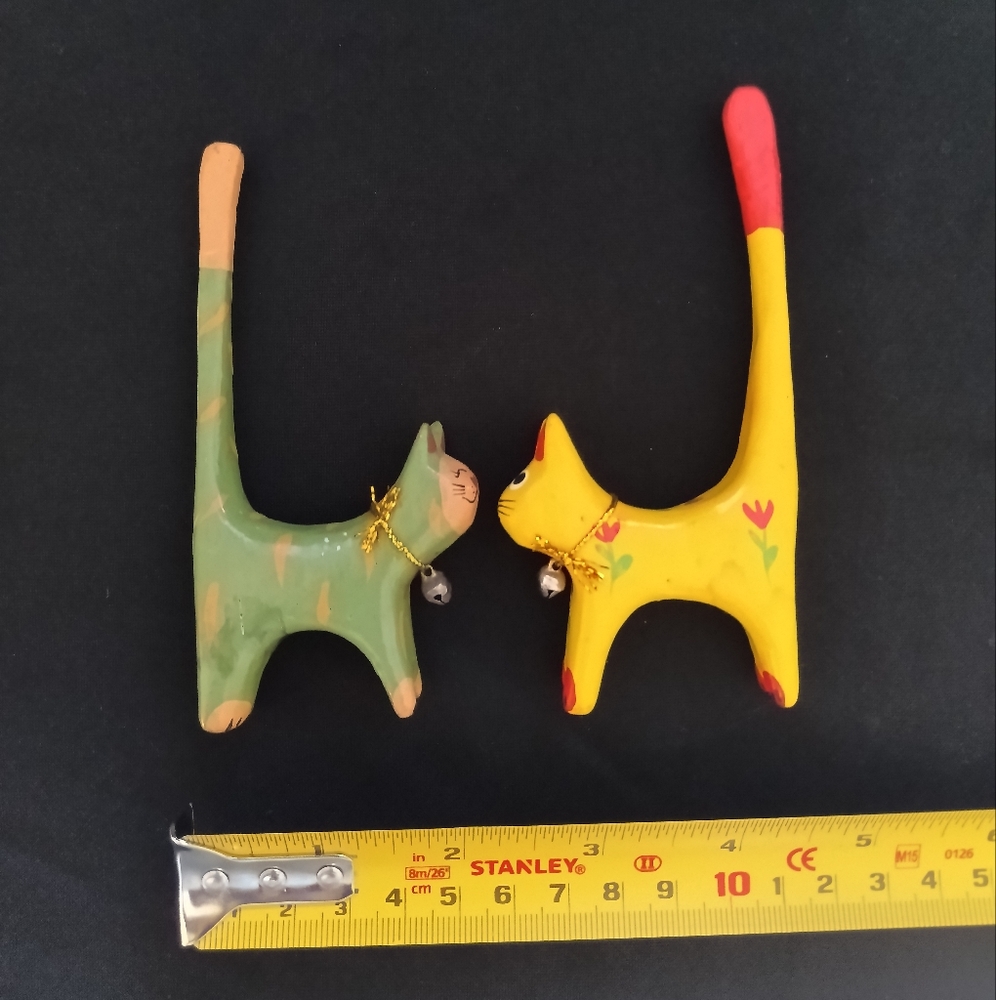 Two Handcrafted Wood Mini Cat Figurines - Green and Yellow - Picture 12 of 17